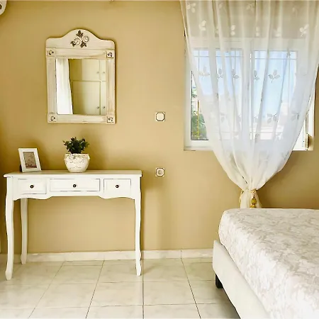 Christina_apt *